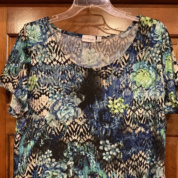 1X Kim Rogers Blue, Aqua, and Black Floral / Animal Print Stretch Top - Picture 2 of 7